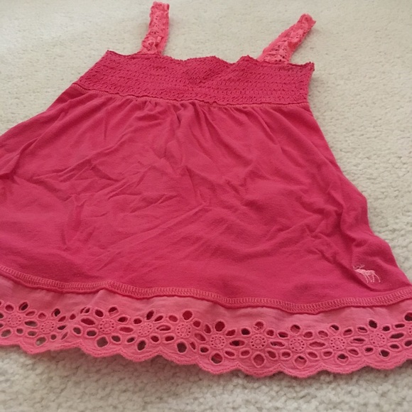 Cute tank top - Picture 2 of 3